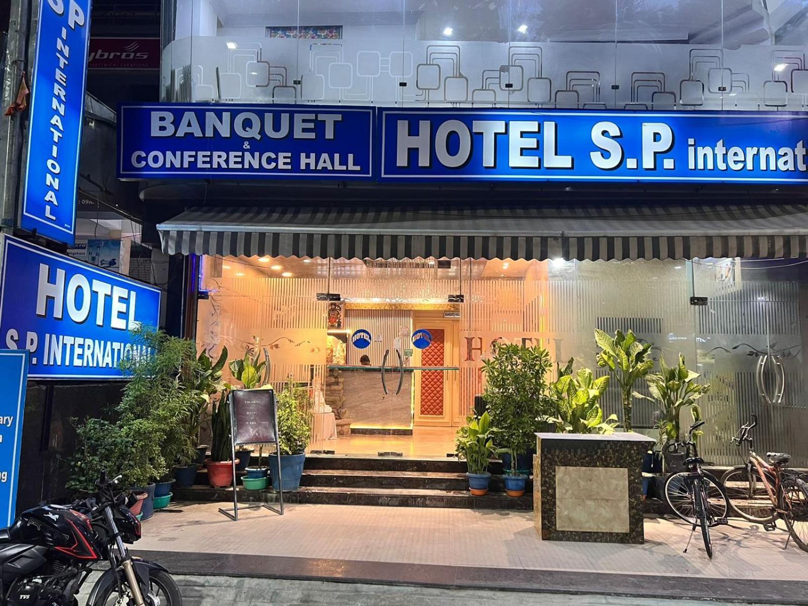 לקנאו Hotel S P International A Unit Of Mavis Group מראה חיצוני תמונה